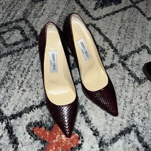 Selling because they are slightly too small for me